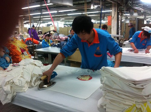 現(xiàn)代服裝廠是如何用蒸汽發(fā)生器來提升效益？